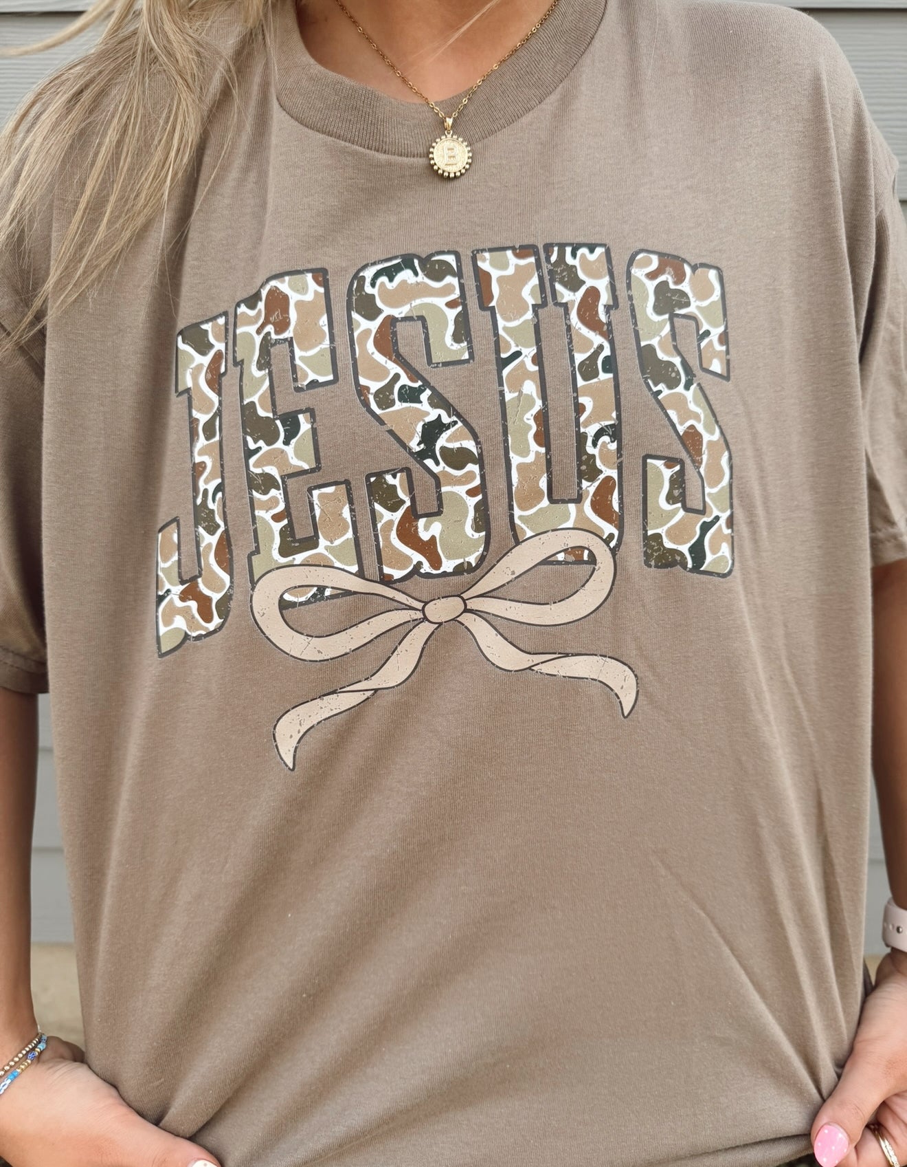 Jesus Bow Graphic Tee